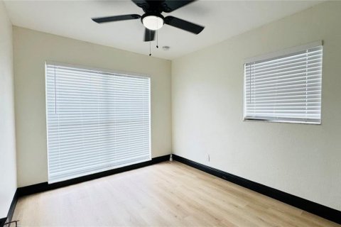 Villa ou maison à louer à Tampa, Floride: 3 chambres, 92.44 m2 № 2398877 - photo 12