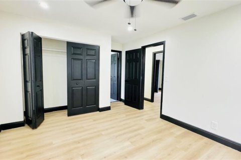 Villa ou maison à louer à Tampa, Floride: 3 chambres, 92.44 m2 № 2398877 - photo 8