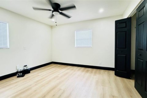 Villa ou maison à louer à Tampa, Floride: 3 chambres, 92.44 m2 № 2398877 - photo 10