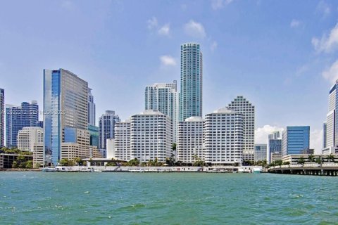 Condo in Miami, Florida  № 2169341 - photo 2