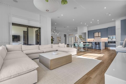 Купить виллу или дом в Купер-Сити, Флорида 5 спален, 400.78м2, № 2006385 - фото 7