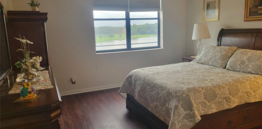 Condo in Coconut Creek, Florida, 2 bedrooms № 1182839
