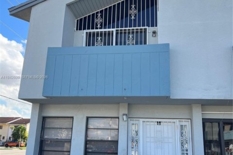 Touwnhouse à Hialeah, Floride 2 chambres, 84.26 m2 № 1999270