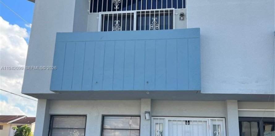 Touwnhouse à Hialeah, Floride 2 chambres, 84.26 m2 № 1999270