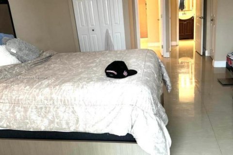 Condo in Sunny Isles Beach, Florida, 1 bedroom  № 1694966 - photo 18