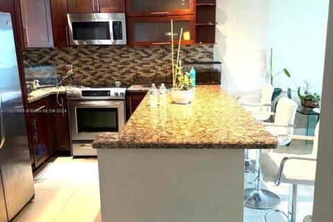 Condo in Sunny Isles Beach, Florida, 1 bedroom  № 1694966 - photo 14