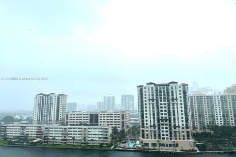 Condo in Sunny Isles Beach, Florida, 1 bedroom  № 1694966 - photo 7