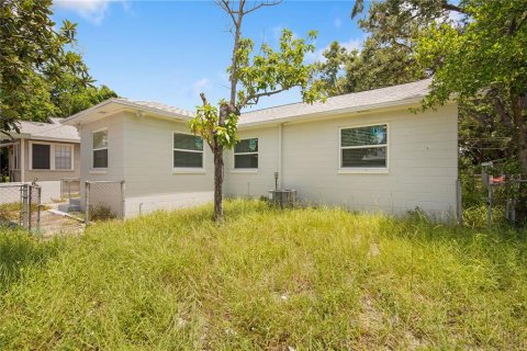 House in Tampa, Florida 2 bedrooms, 110.18 sq.m. № 1854599 - photo 19
