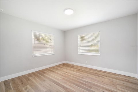 House in Tampa, Florida 2 bedrooms, 110.18 sq.m. № 1854599 - photo 8