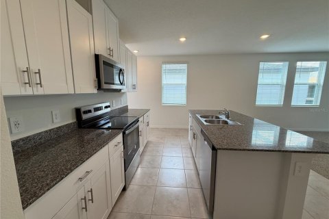Casa en alquiler en Haines City, Florida, 4 dormitorios, 149.29 m2 № 1761312 - foto 6