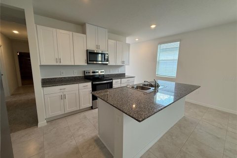 Casa en alquiler en Haines City, Florida, 4 dormitorios, 149.29 m2 № 1761312 - foto 4