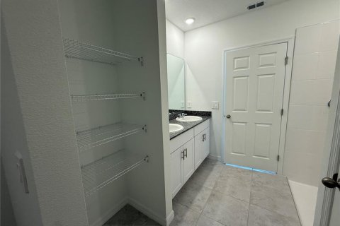Casa en alquiler en Haines City, Florida, 4 dormitorios, 149.29 m2 № 1761312 - foto 25