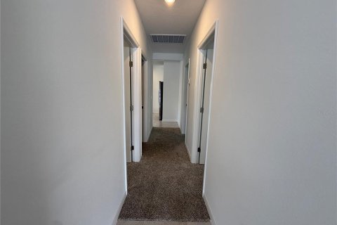 Casa en alquiler en Haines City, Florida, 4 dormitorios, 149.29 m2 № 1761312 - foto 12