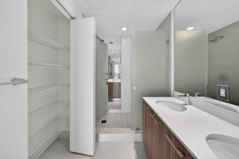 Copropriété à vendre à Miami, Floride: 1 chambre, 56.67 m2 № 2262402 - photo 27