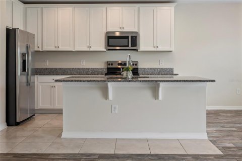 House in Spring Hill, Florida 3 bedrooms, 140.1 sq.m. № 1761071 - photo 11