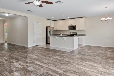 House in Spring Hill, Florida 3 bedrooms, 140.1 sq.m. № 1761071 - photo 13