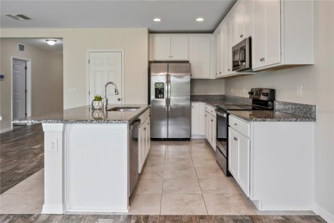 House in Spring Hill, Florida 3 bedrooms, 140.1 sq.m. № 1761071 - photo 10