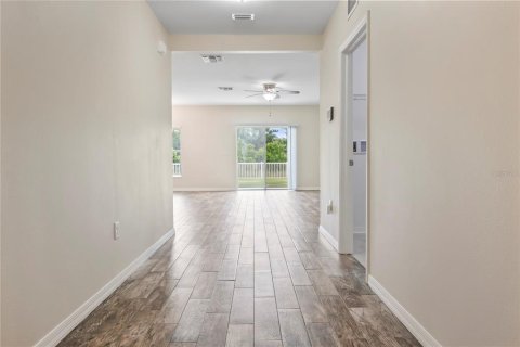 House in Spring Hill, Florida 3 bedrooms, 140.1 sq.m. № 1761071 - photo 4