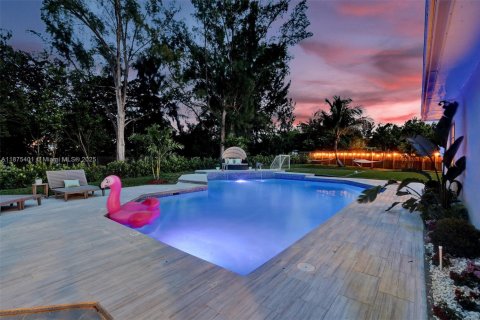 House in Plantation, Florida 7 bedrooms, 314.29 sq.m. № 1980289 - photo 23