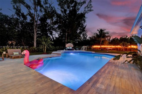 House in Plantation, Florida 7 bedrooms, 314.29 sq.m. № 1980289 - photo 28