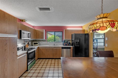 House in Lauderhill, Florida 3 bedrooms, 215.81 sq.m. № 1807103 - photo 8