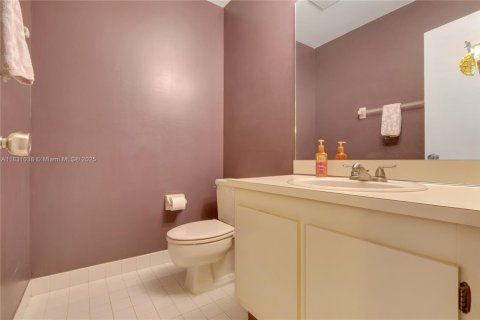 House in Lauderhill, Florida 3 bedrooms, 215.81 sq.m. № 1807103 - photo 25