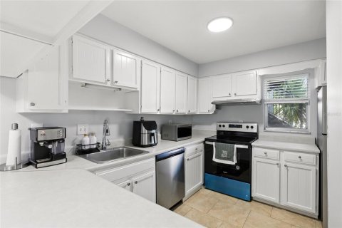 Copropriété à vendre à Orlando, Floride: 2 chambres, 96.06 m2 № 1885575 - photo 8