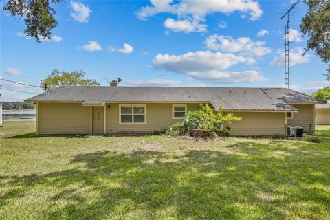 House in Keystone Heights, Florida 3 bedrooms, 164.25 sq.m. № 1885803 - photo 6