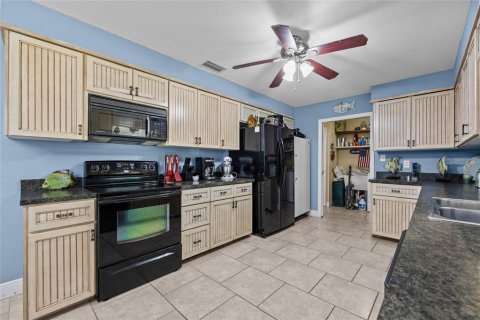 House in Keystone Heights, Florida 3 bedrooms, 164.25 sq.m. № 1885803 - photo 9