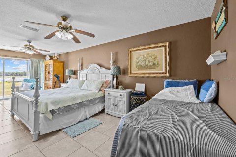 House in Keystone Heights, Florida 3 bedrooms, 164.25 sq.m. № 1885803 - photo 17