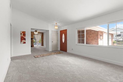 House in Crystal River, Florida 3 bedrooms, 137.31 sq.m. № 1819486 - photo 9