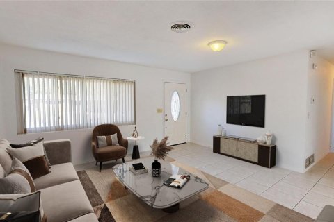 Casa en venta en Daytona Beach, Florida, 3 dormitorios, 137.59 m2 № 1755494 - foto 3