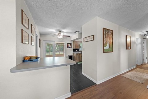 House in Deltona, Florida 3 bedrooms, 115.94 sq.m. № 2216348 - photo 8