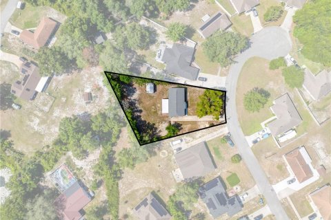 House in Deltona, Florida 3 bedrooms, 115.94 sq.m. № 2216348 - photo 2