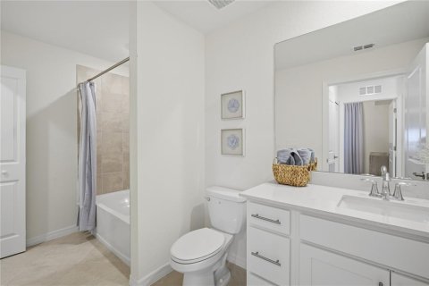 Condo in Venice, Florida, 2 bedrooms  № 2425771 - photo 14