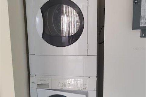 Снять в аренду кондоминиум в Венеция, Флорида 2 спальни, 86.77м2, № 1323703 - фото 14