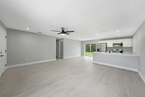 Villa ou maison à vendre à Port Charlotte, Floride: 3 chambres, 124.67 m2 № 1840260 - photo 4