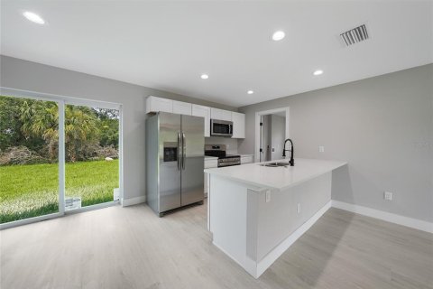 Villa ou maison à vendre à Port Charlotte, Floride: 3 chambres, 124.67 m2 № 1840260 - photo 6