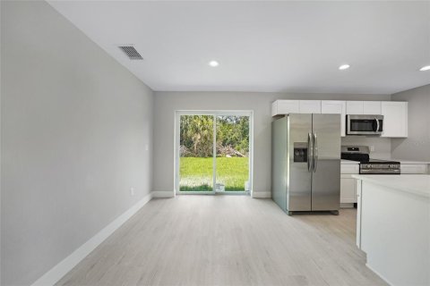 Villa ou maison à vendre à Port Charlotte, Floride: 3 chambres, 124.67 m2 № 1840260 - photo 9