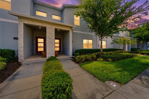 Townhouse in Davenport, Florida 4 bedrooms, 177.81 sq.m. № 2208048