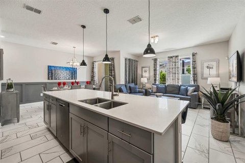 Adosado en venta en Davenport, Florida, 4 dormitorios, 177.81 m2 № 2208048 - foto 13