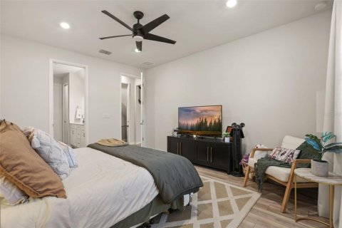 Casa en venta en Clermont, Florida, 5 dormitorios, 269.42 m2 № 2350201 - foto 9