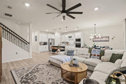 Casa en venta en Clermont, Florida, 5 dormitorios, 269.42 m2 № 2350201 - foto 15