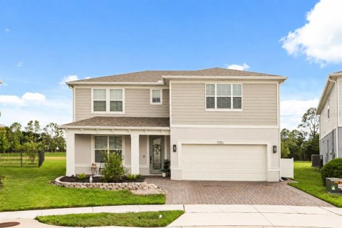 House in Clermont, Florida 5 bedrooms, 269.42 sq.m. № 2350201