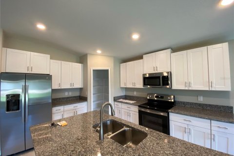 Villa ou maison à louer à Ocala, Floride: 4 chambres, 179.3 m2 № 2379398 - photo 5