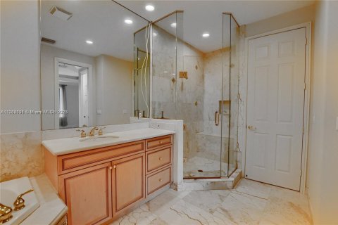 Condo in Boca Raton, Florida, 3 bedrooms  № 1863136 - photo 21