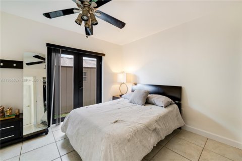 Casa en venta en Miami, Florida, 4 dormitorios, 170.01 m2 № 2056246 - foto 20