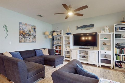 Casa en venta en New Smyrna Beach, Florida, 3 dormitorios, 157.93 m2 № 1823035 - foto 5
