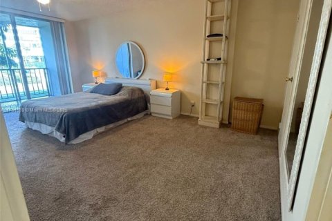 Condo in Hallandale Beach, Florida, 1 bedroom  № 1968301 - photo 26