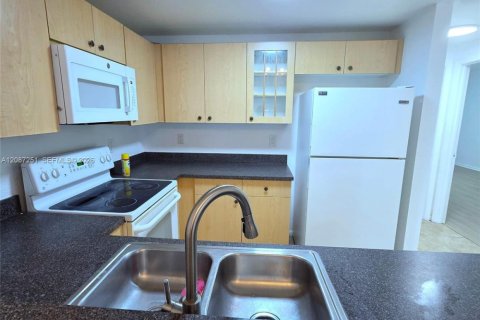 Condo à Coral Springs, Floride, 3 chambres  № 2357279
